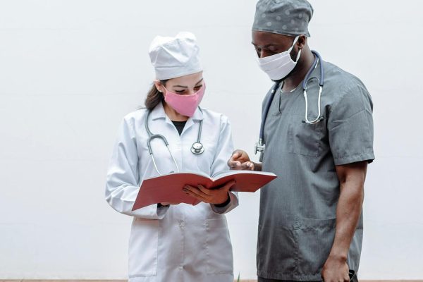 What Are The Best Scrub Pants For Healthcare Workers For Comfort Durability And Daily Efficiency on expositiontimes